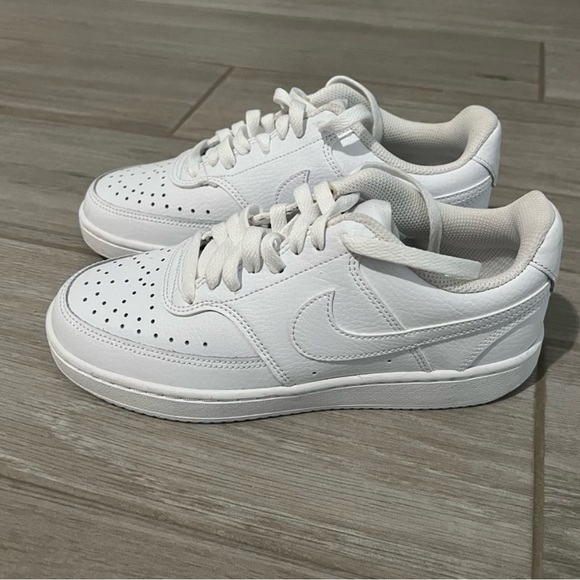 Nike Shoes - Nike Court Vision Low white Sneakers women’s size 8.5 men’s size 7